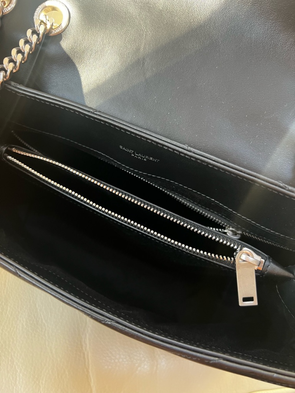 New Saint Laurent Black Leather Shoulder Bag LouLou - Picture 10 of 15